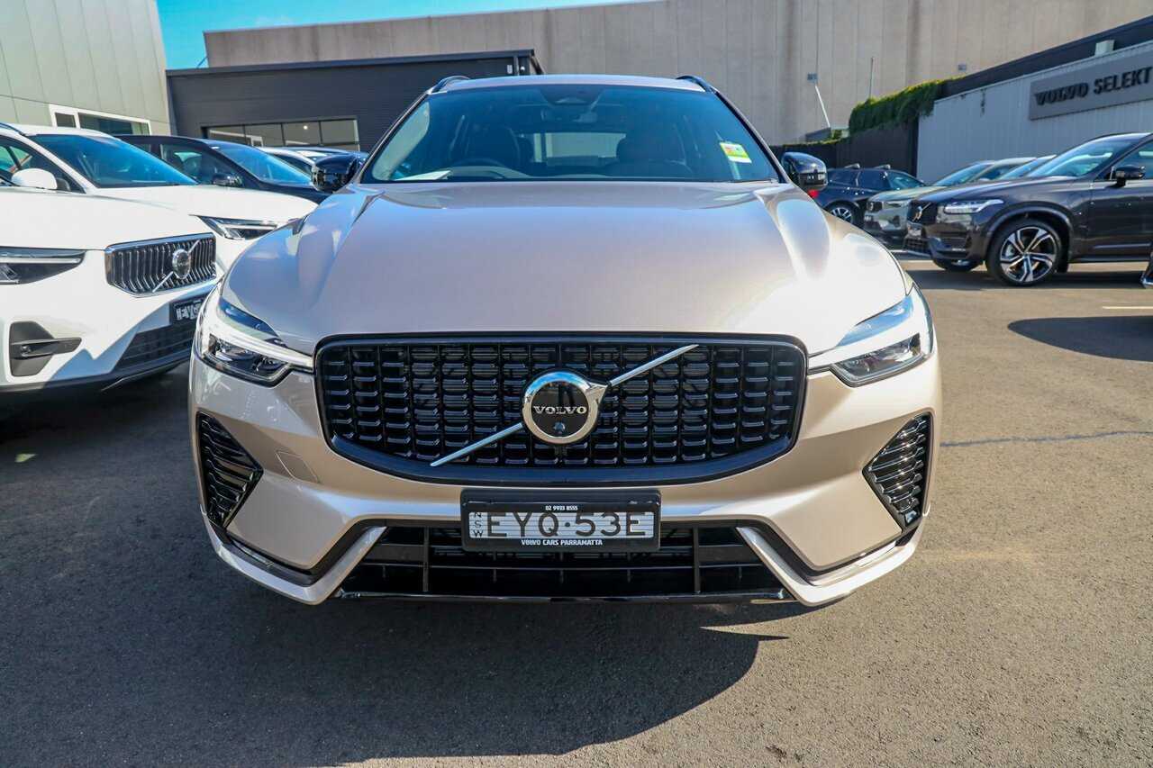 Volvo  UZ Ultimate B6 Dark Mhev