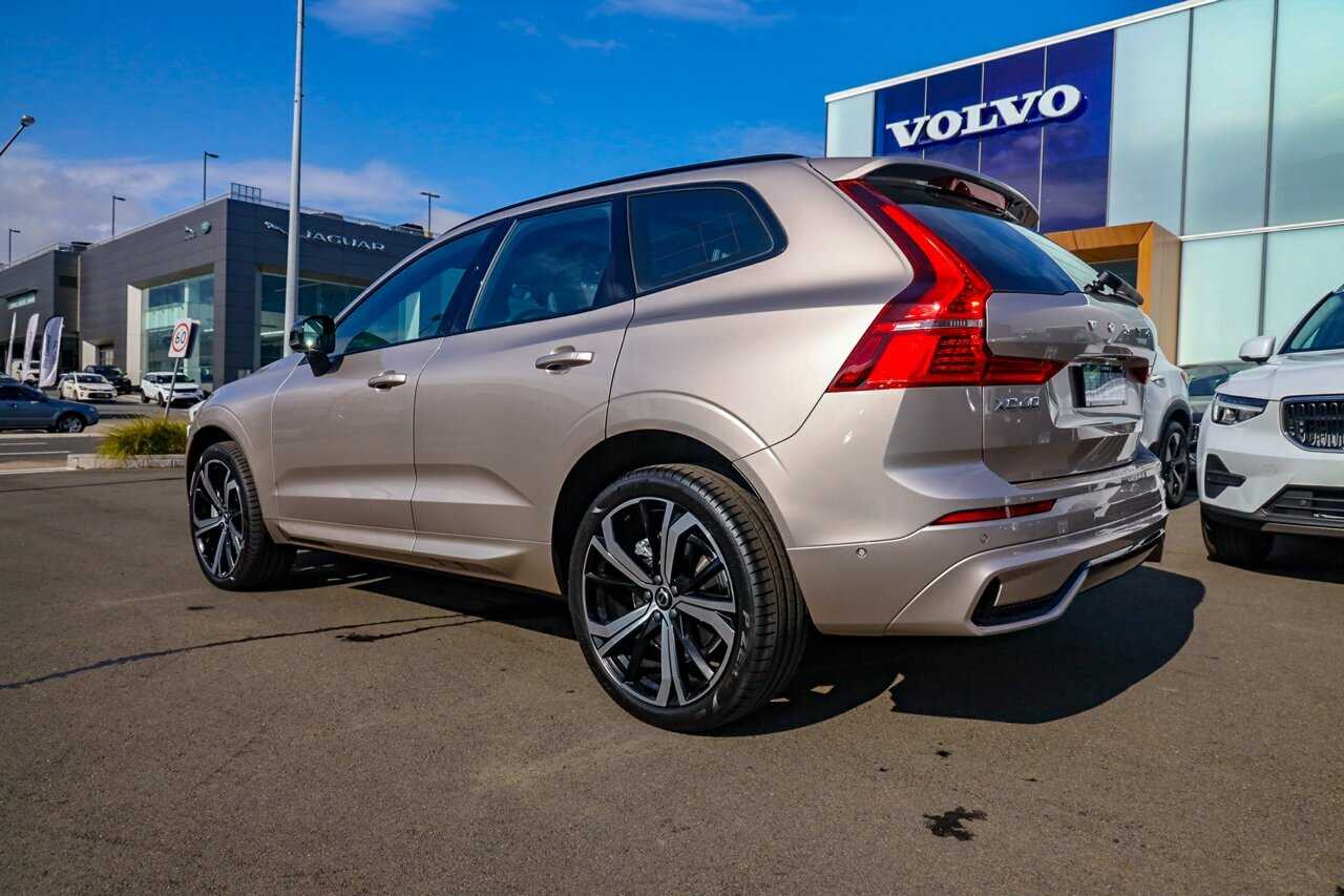 Volvo  XC60 Ultimate, B6 Mild Hybrid, Petrol, Dark