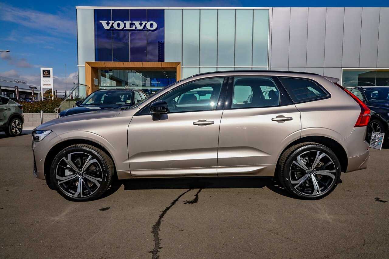 Volvo  XC60 Ultimate, B6 Mild Hybrid, Petrol, Dark