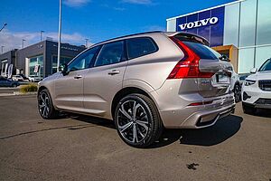 Volvo  UZ Ultimate B6 Dark Mhev